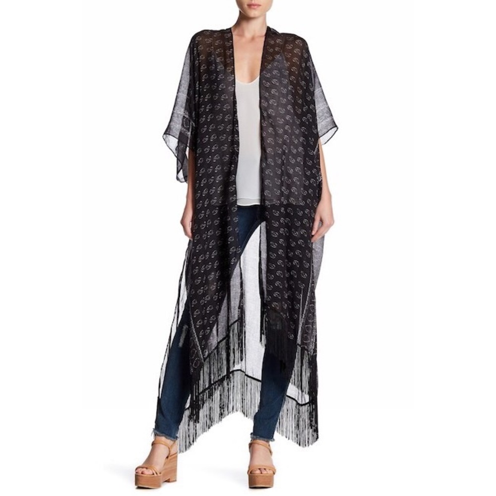 ❗️SOLD❗️FreePress Paisley Open Front Fringe Duster